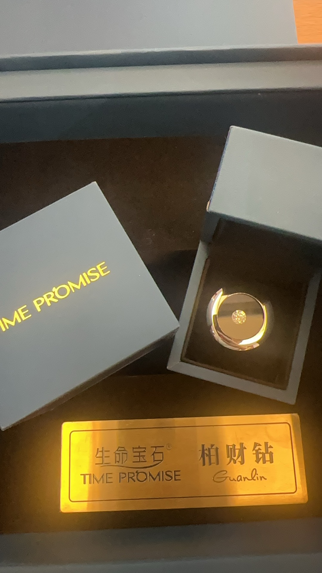 Heritage commemorative diamond — premium partner-branded packaging