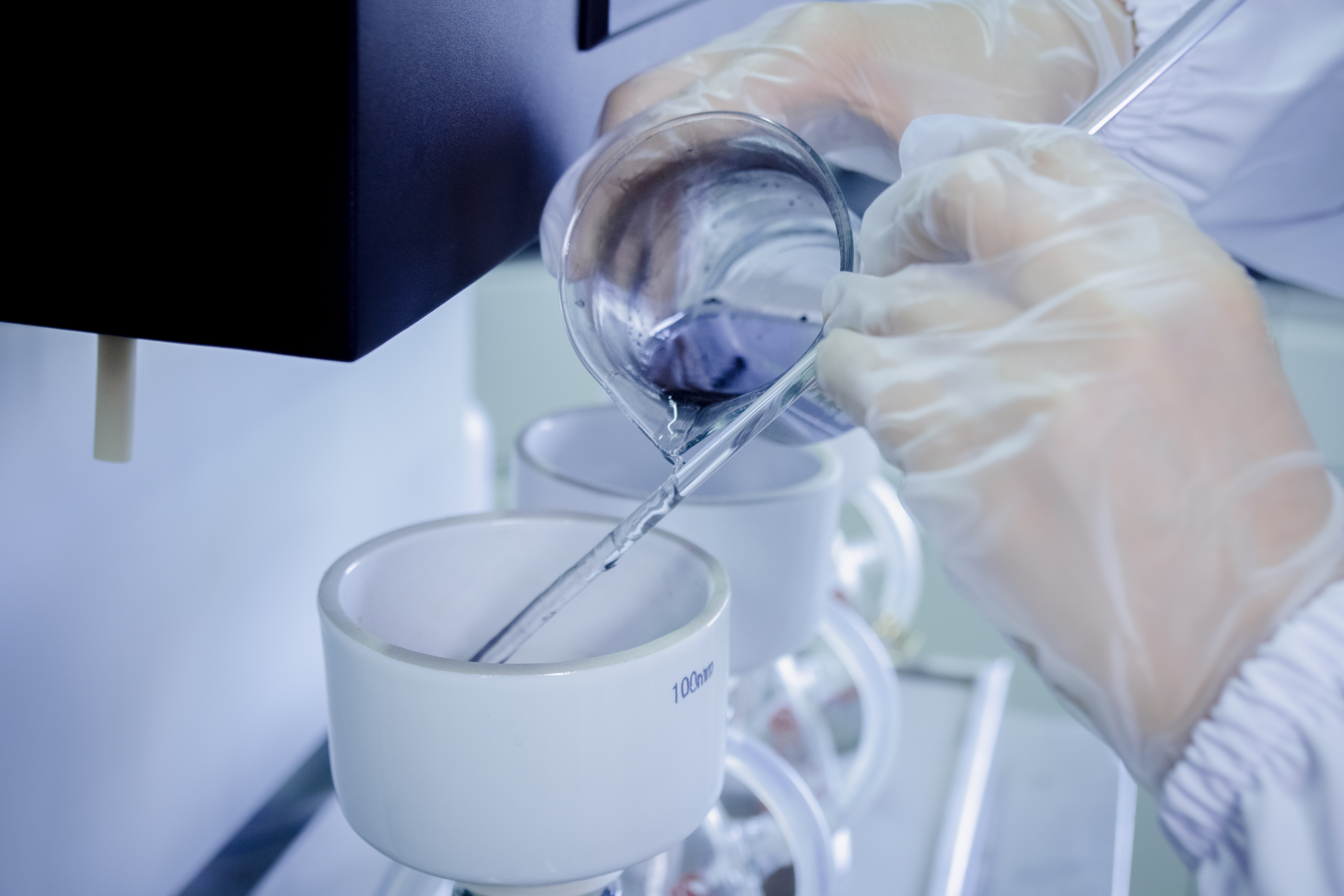 HPHT diamond synthesis manufacturing floor — industrial filtration and purification systems