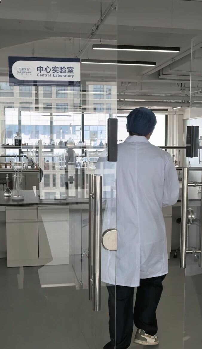 Technician monitoring HPHT oven operation during catalyst lifecycle management