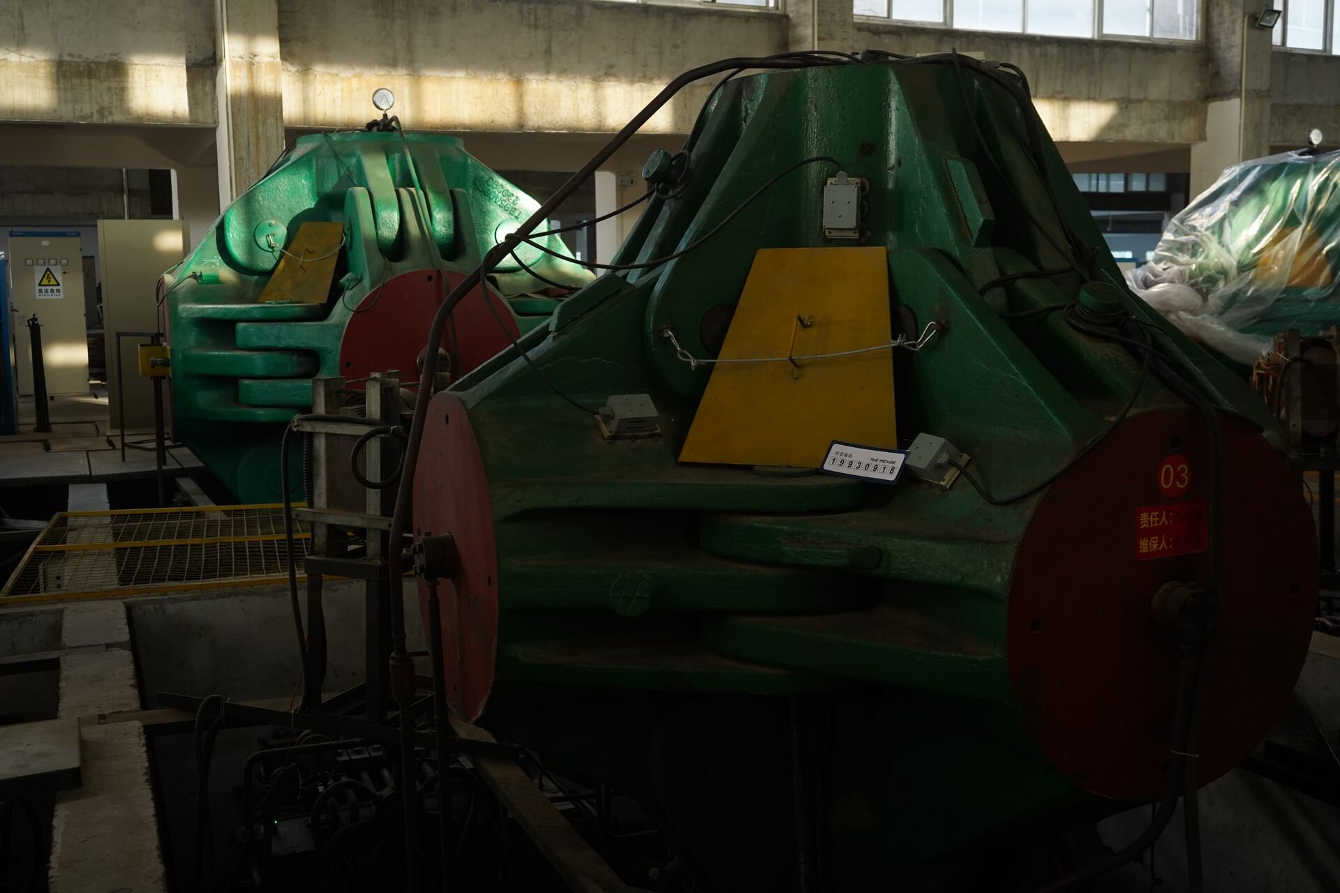 HPHT press unit at BioGem Lab's Luoyang manufacturing facility